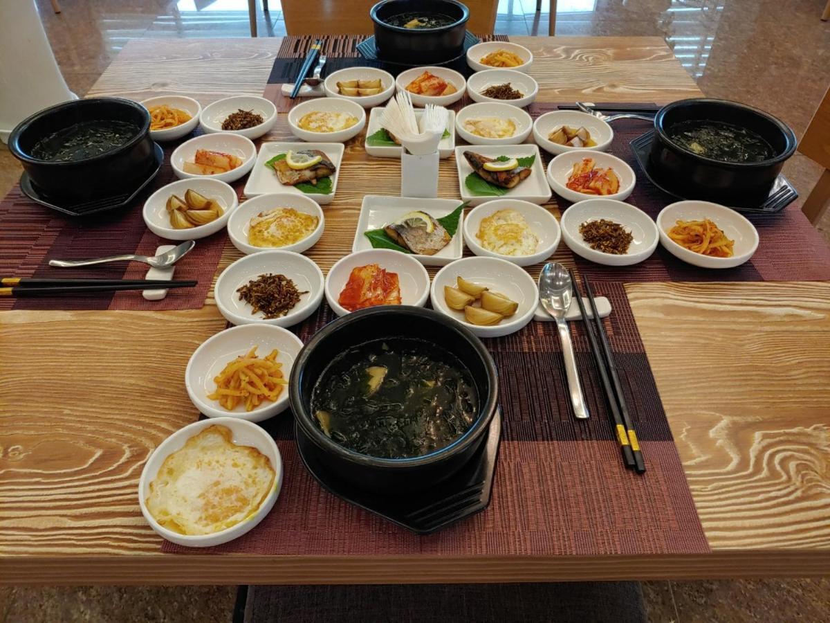 Jeju Noblesse Hotel Екстериор снимка