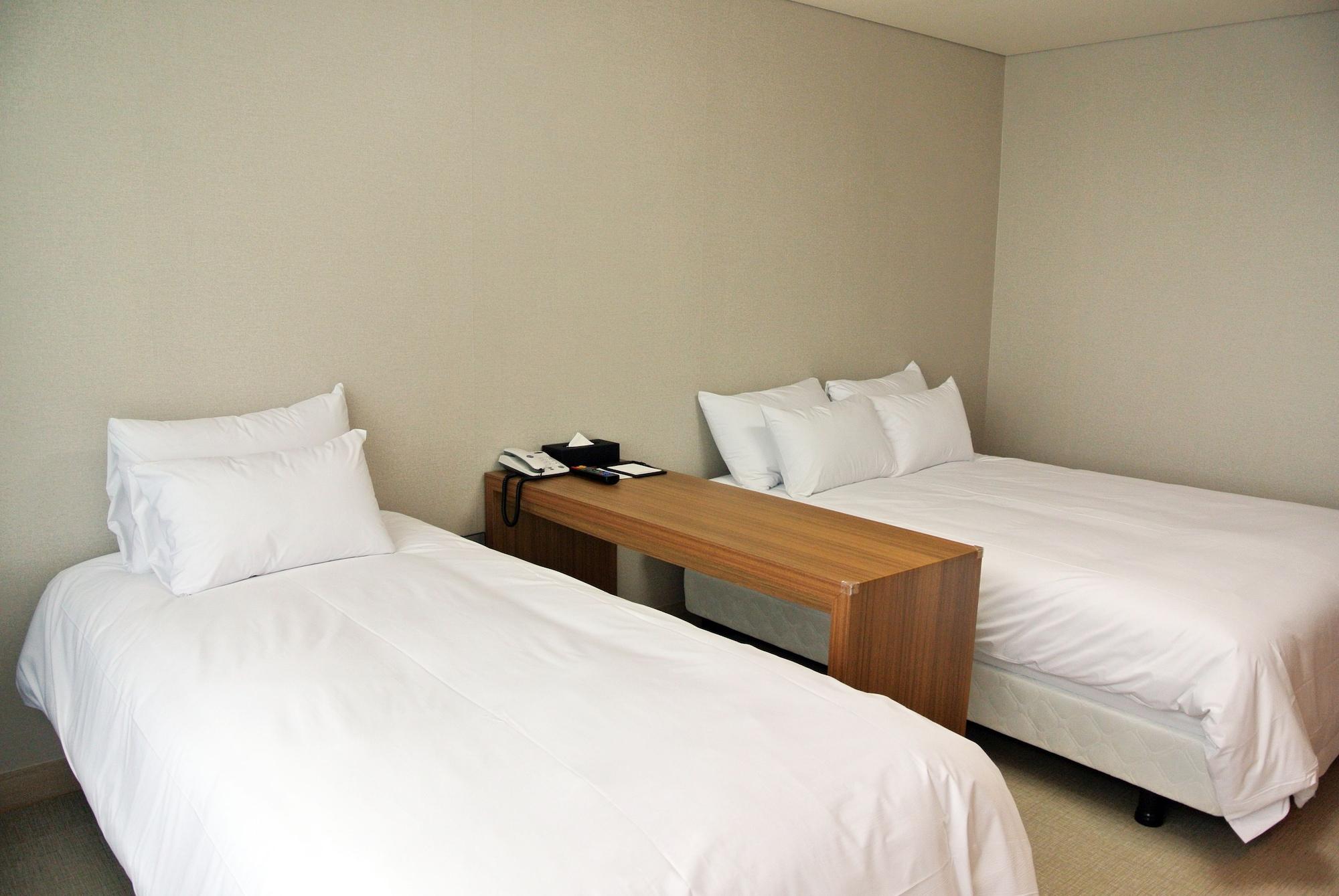 Jeju Noblesse Hotel Екстериор снимка