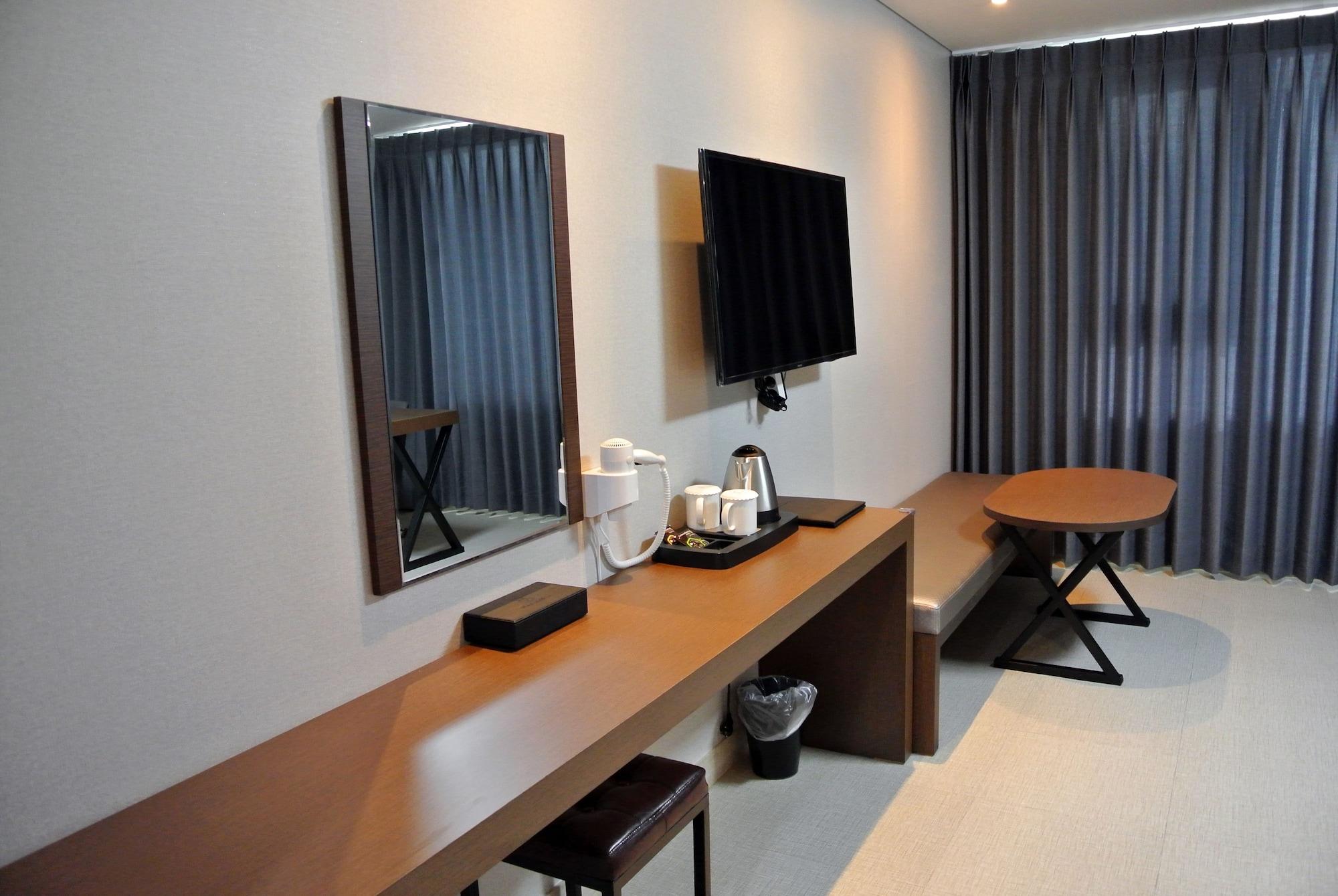 Jeju Noblesse Hotel Екстериор снимка