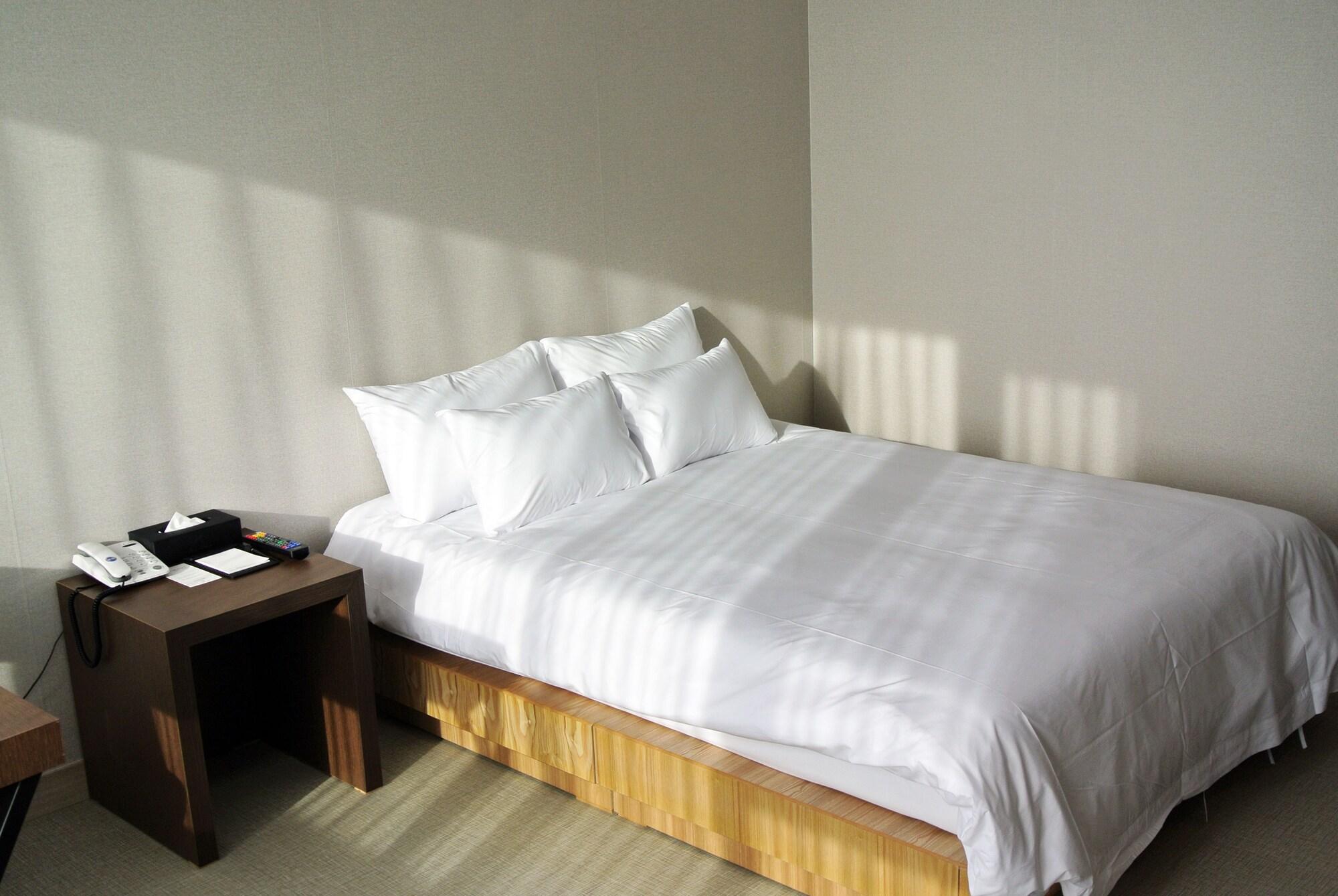 Jeju Noblesse Hotel Екстериор снимка