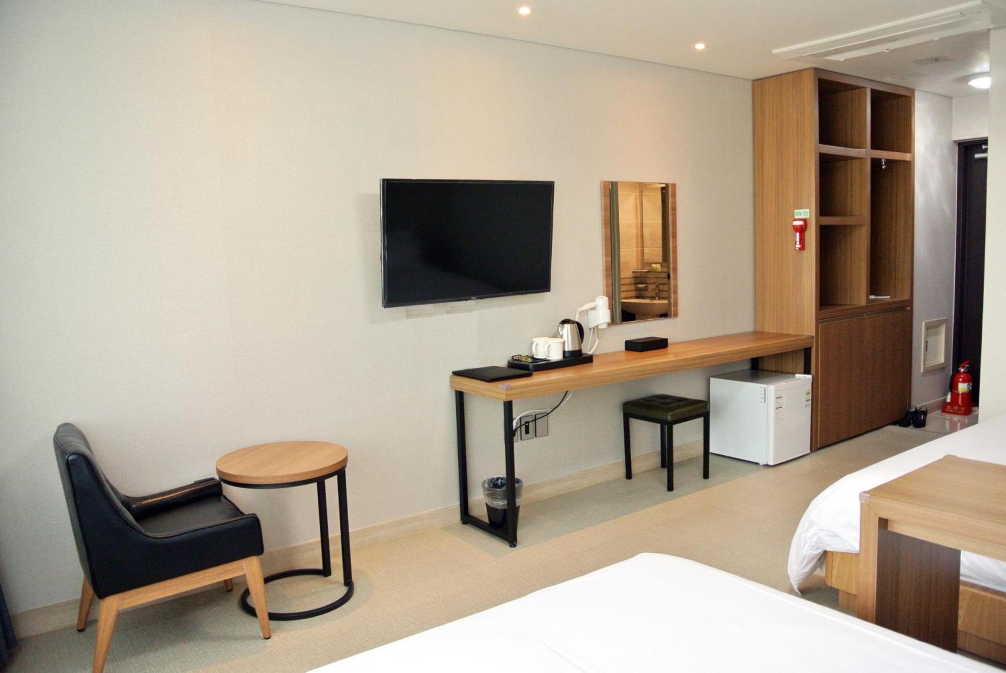 Jeju Noblesse Hotel Екстериор снимка